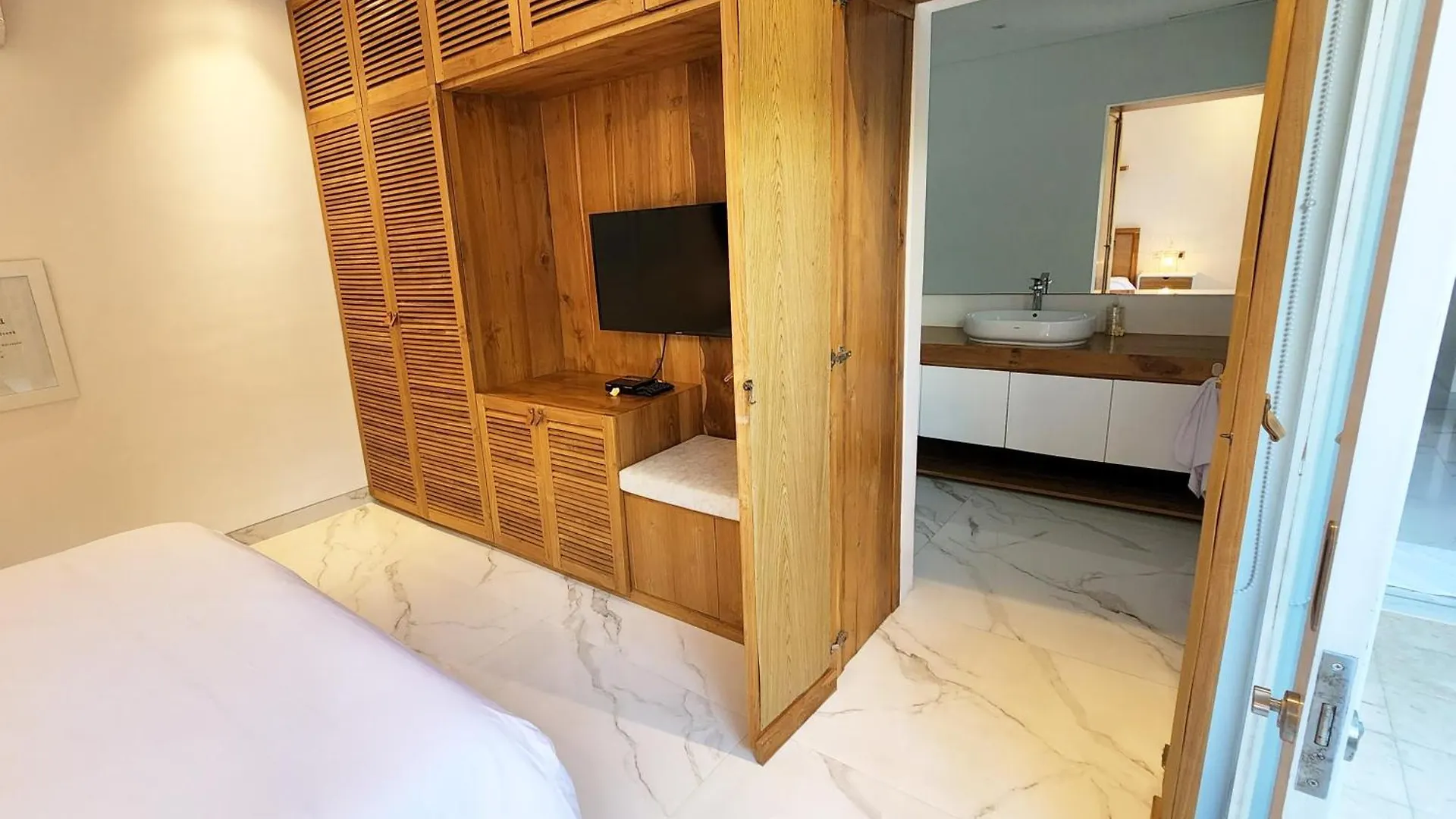 Villa Vana Seminyak Indonesia
