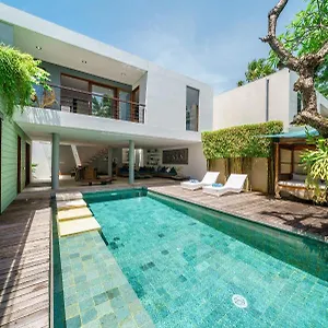 Villa Rio - Contemporary 2br In Downtown, Seminyak (Bali)
